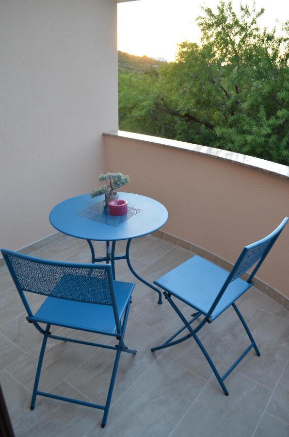 Apartmani V&V - New Apartments Murter Luaran gambar